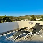 Penthouse With Panoramic Sea Views And Free Parking * 埃斯特波纳